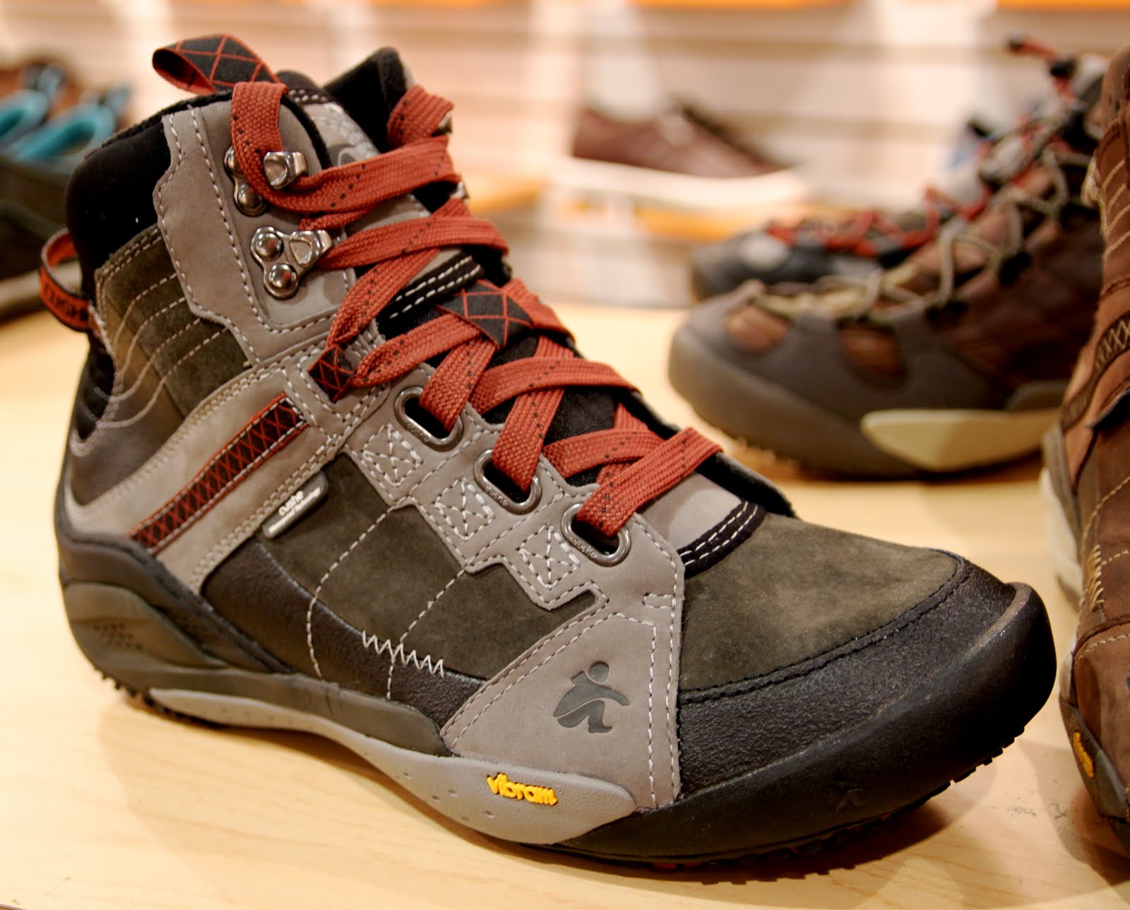 GREEN YOUR LIFE CUSHE FOOTWEAR FALL 2011