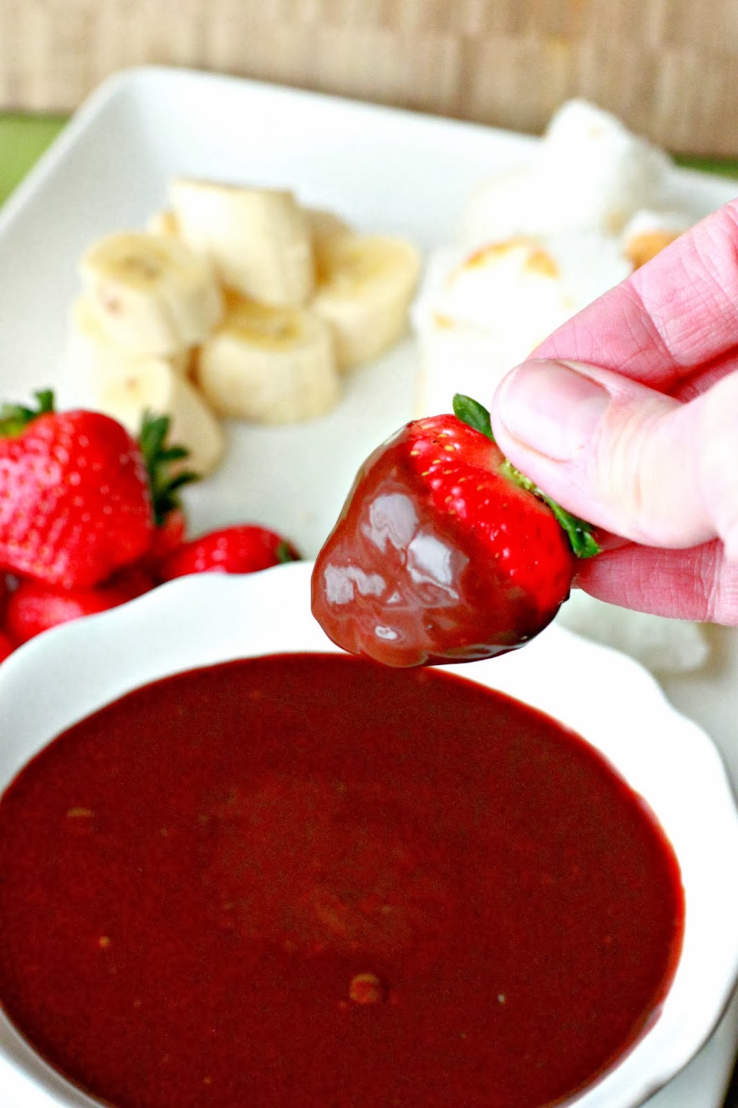 Larissa Another Day: Slow Cooker Chocolate Fondue (Slow Cooker Saturday)