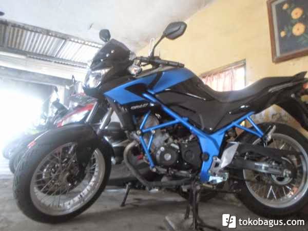 Modifikasi Honda CB150R Velg Jari-Jari Terbaru Modifikasi Honda CB150R Velg Jari-Jari Terbaru