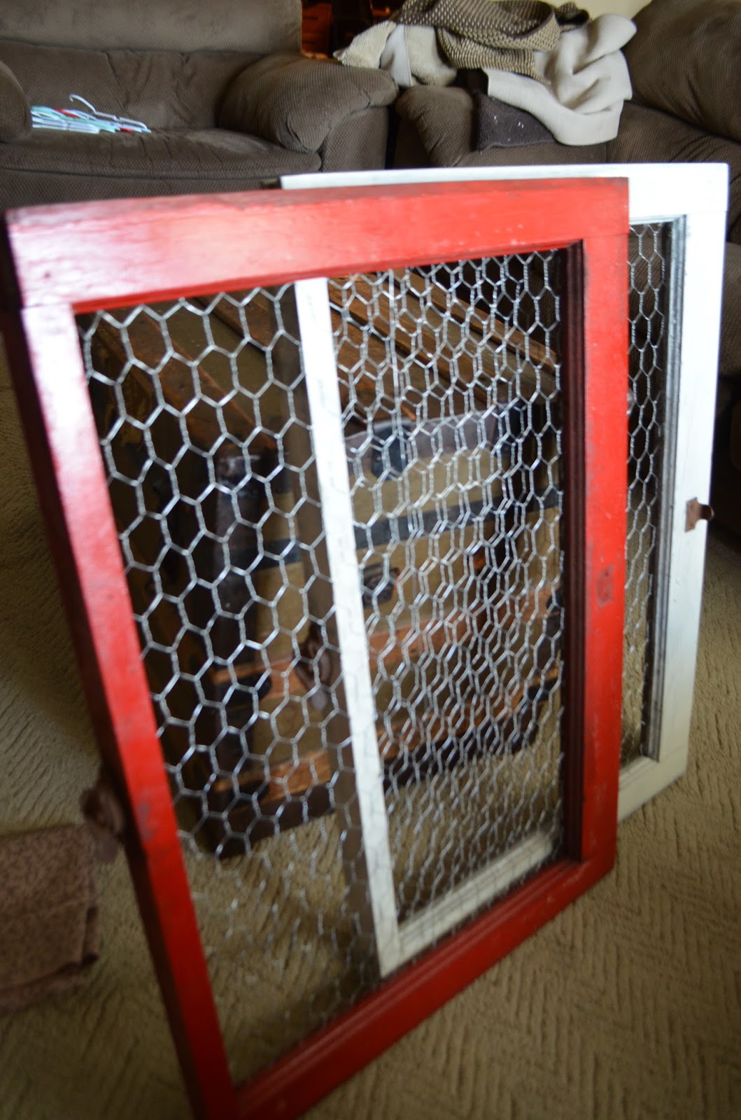 Crafty Mom of 3 Old Window Frames Turned Into Photo