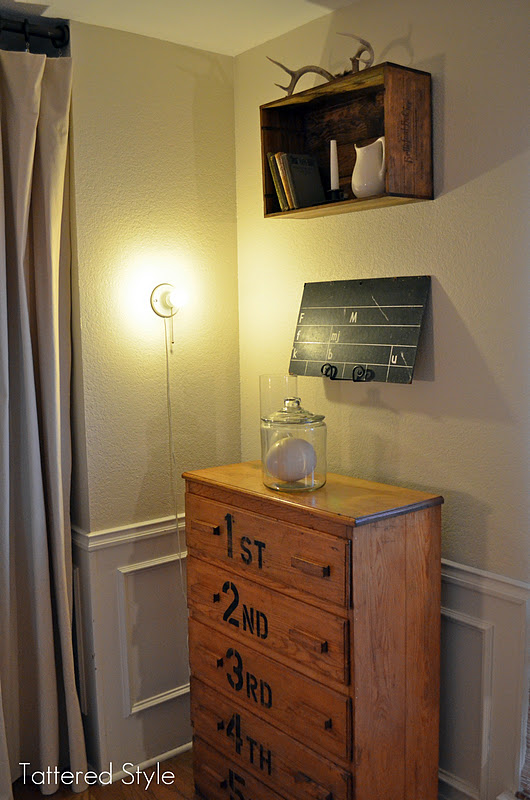 Tattered Style Wine Crate Shelf / DIY