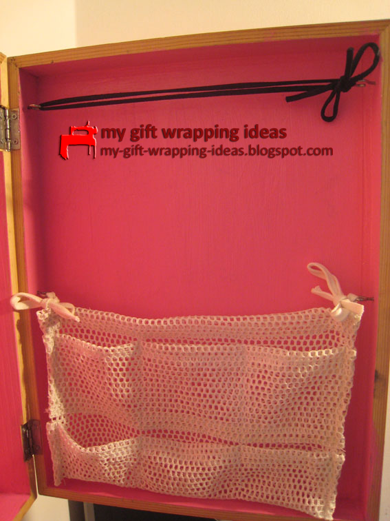My gift wrapping ideas: How To Make A Doll's Clothes' Closet