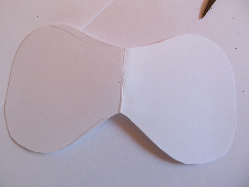 WobiSobi Glitter, Bow Tie Necklace, DIY