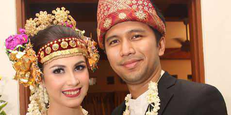 Membahas Profil Arumi Bachsin Menikah Usia Terbaru