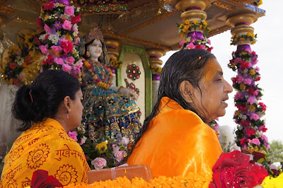 Rath Yatra and Anup Jalota Concert at Radha Madhav Dham, the ashram of Kripaluji Maharaj