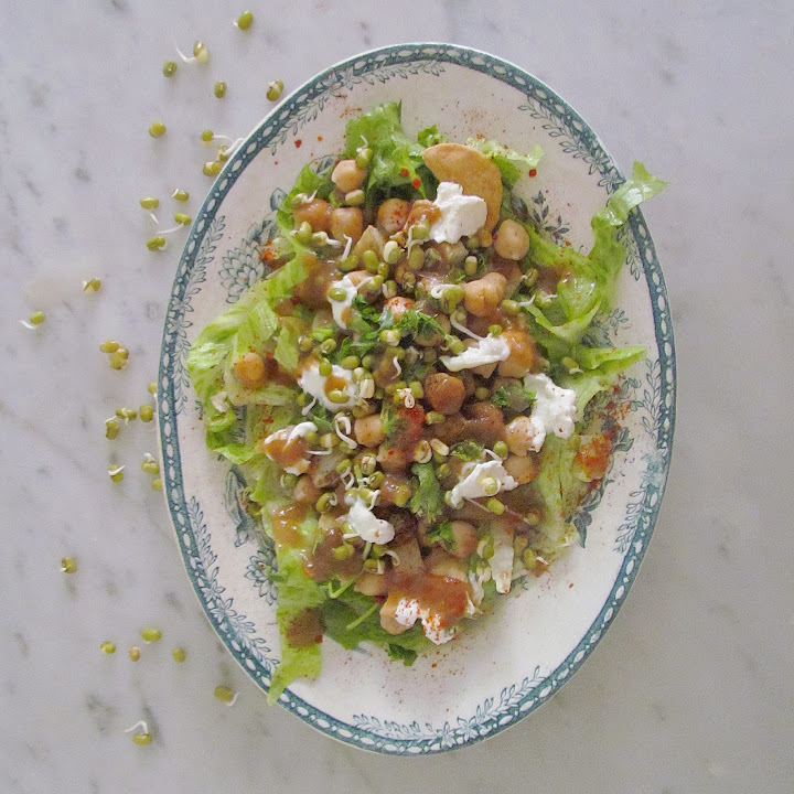 Papri Chaat or Indian nachos med Divya Jagasia