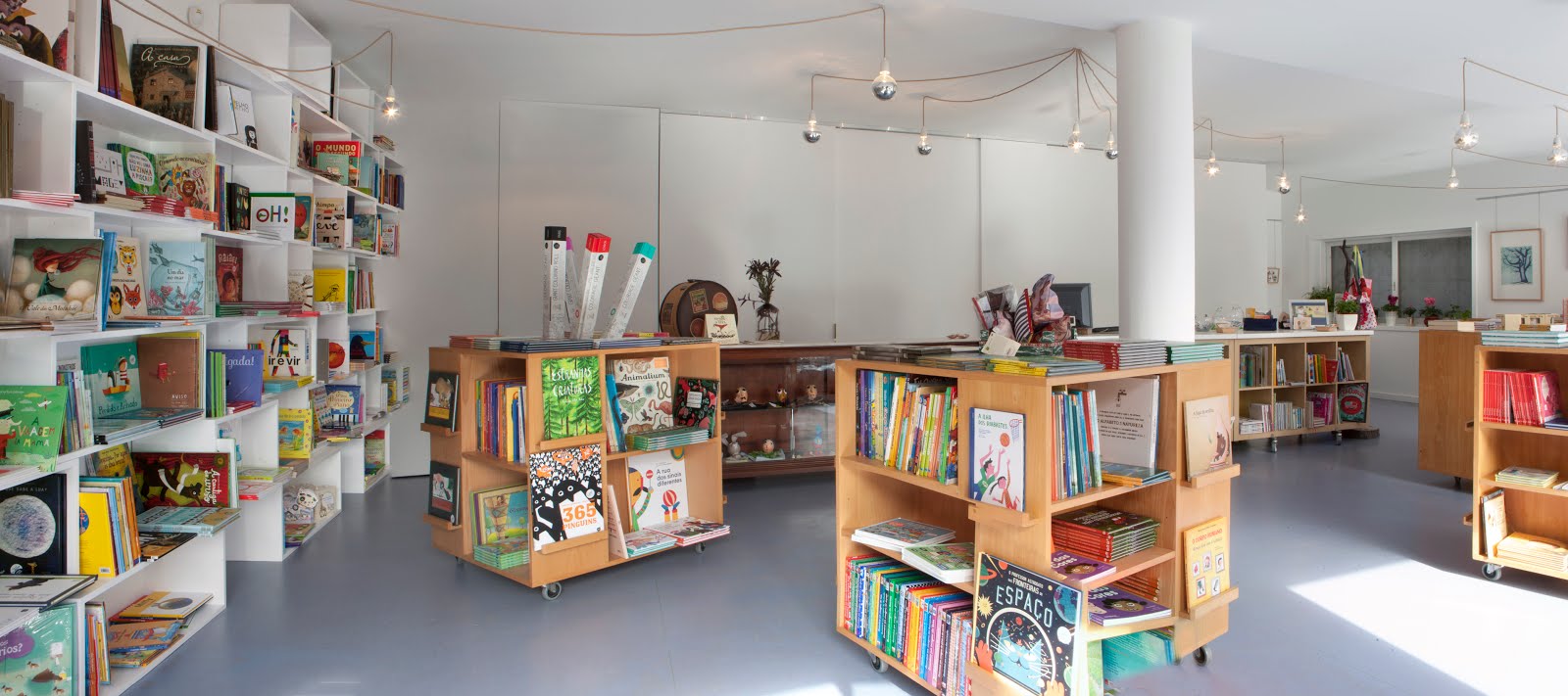 Salta Folhinhas - livraria infantil