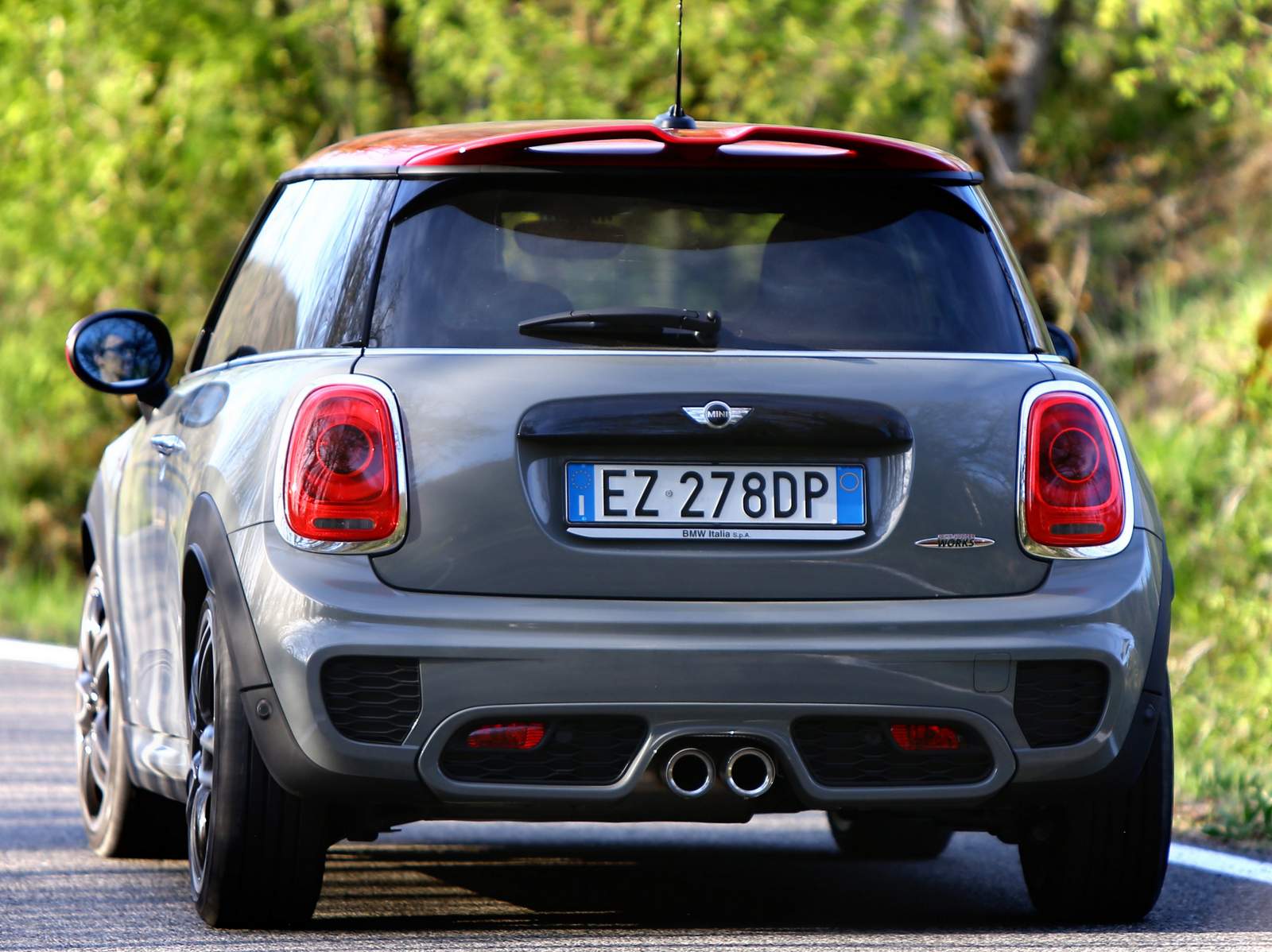MINI Cooper JCW 2016 vídeo, performance e ficha técnica CAR.BLOG.BR