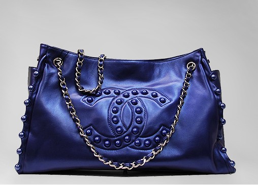 chanel-large-dot-cc-handbags.jpg