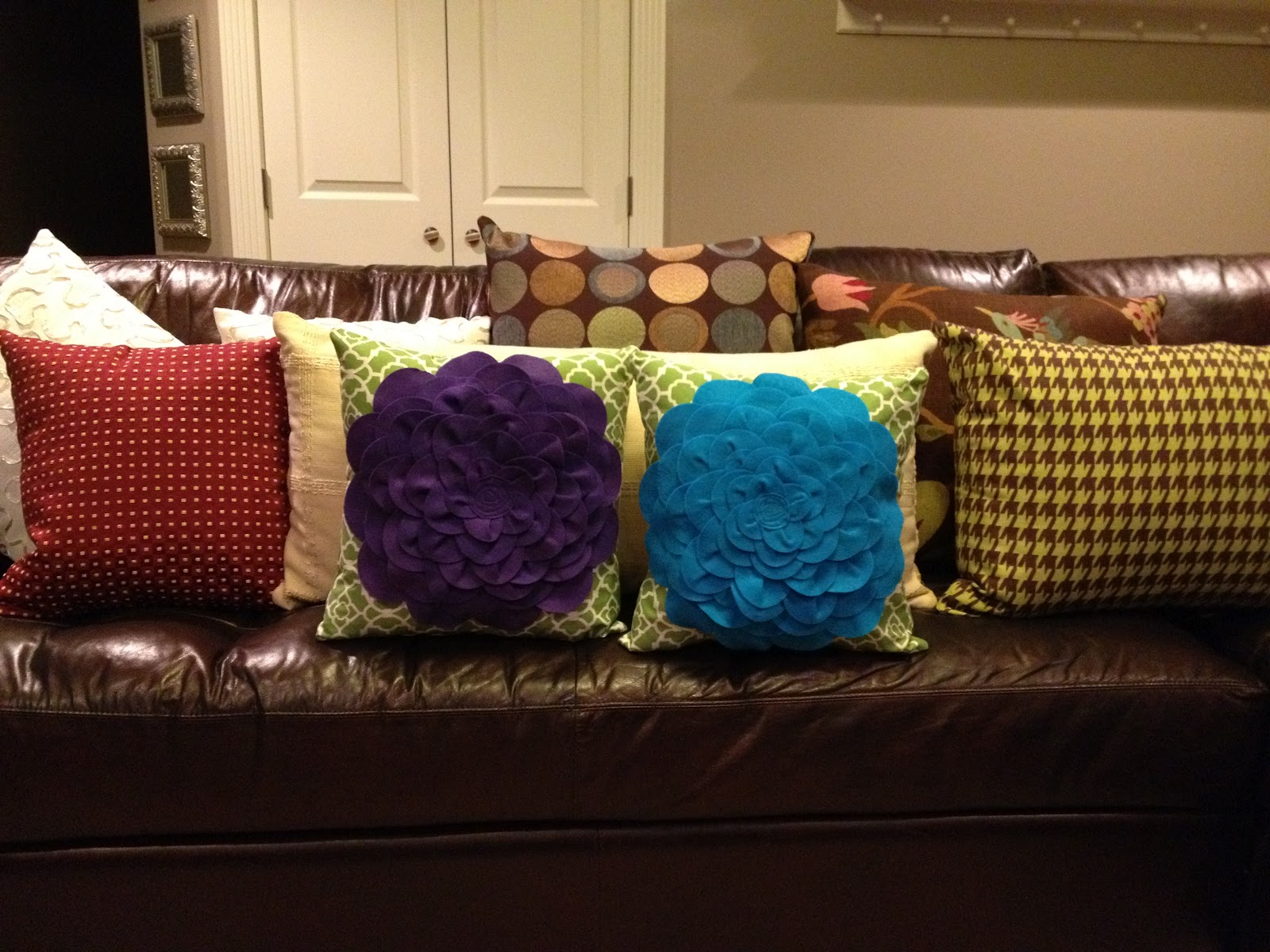 The Easiest Pillow Cover Ever - Organize and Decorate Everything