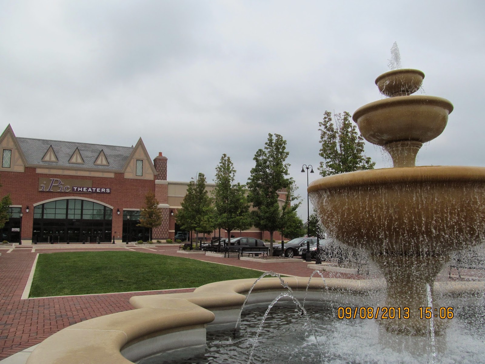 Trip to the Mall The Arboretum of South Barrington (South Barrington, IL)