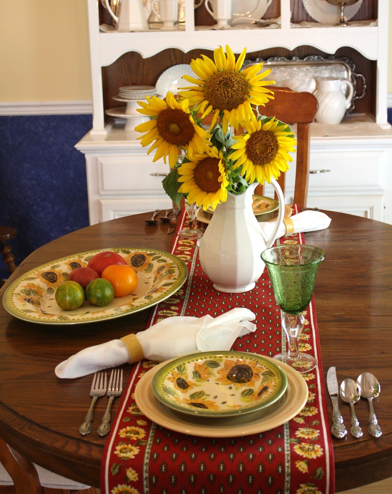 The Best Moments Sunflower Tablescape