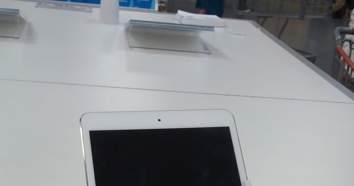 Apple iPad Mini 32 GB with Retina Display (silver) Costco Weekender