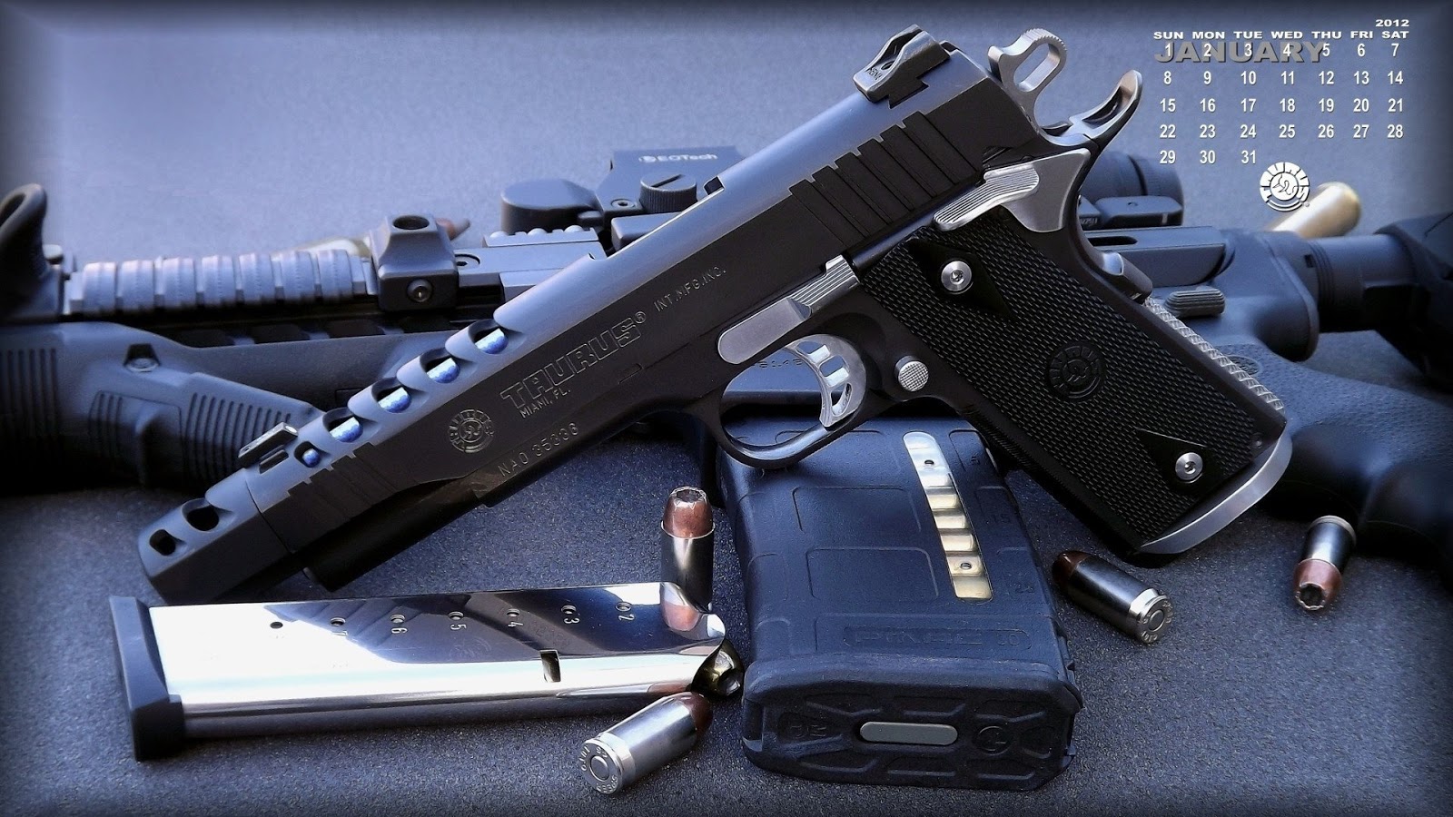 http://1.bp.blogspot.com/-jaFodTGMxXs/ULsoWawPd4I/AAAAAAAAJHQ/_5uKqzvjHFY/s1600/taurus_pistol-1080.jpg