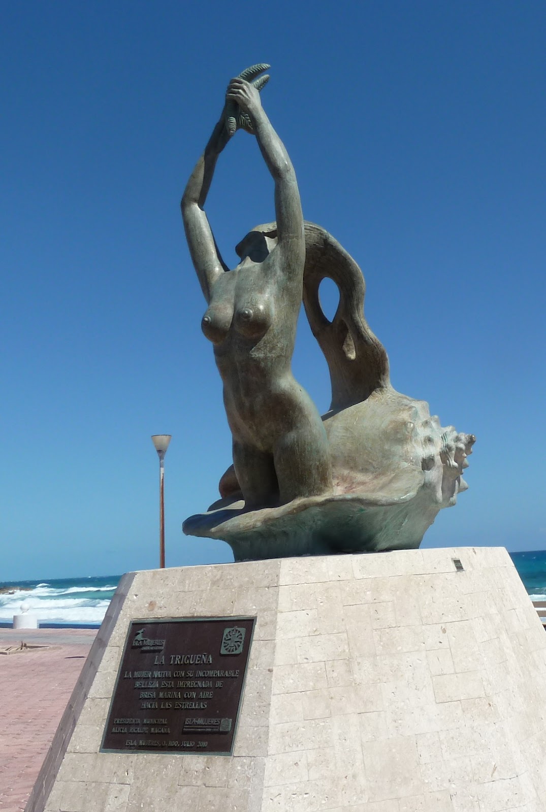 Sailing, sailing, Walking and Running around Isla Mujeres