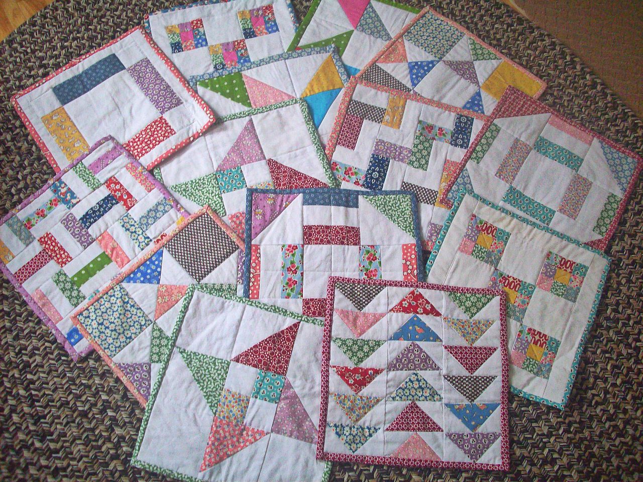 Folded Gingham Pot Holder Quilt Class...