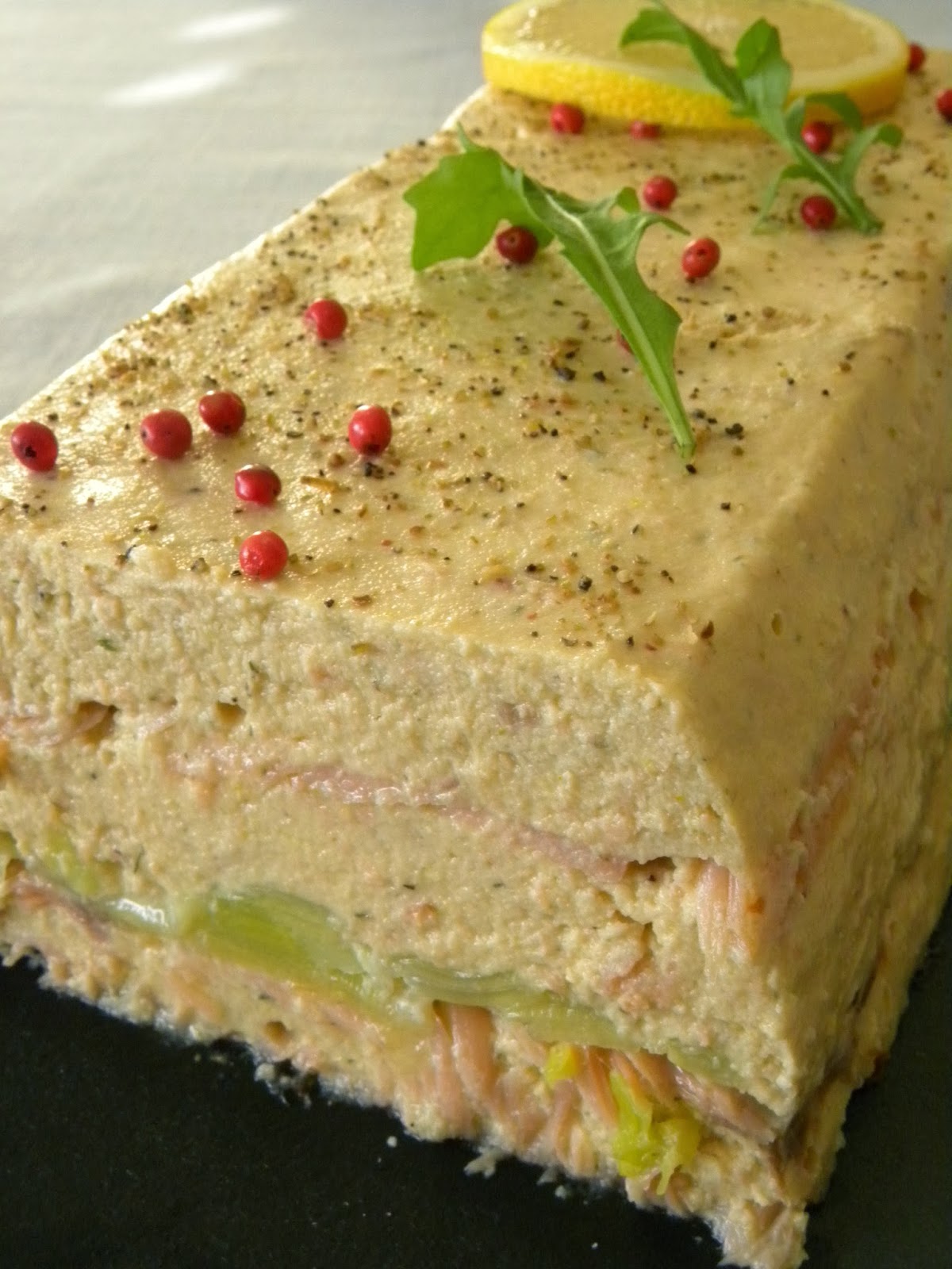 Vadrouilles gourmandes Terrine aux 2 saumons, poireaux et curry