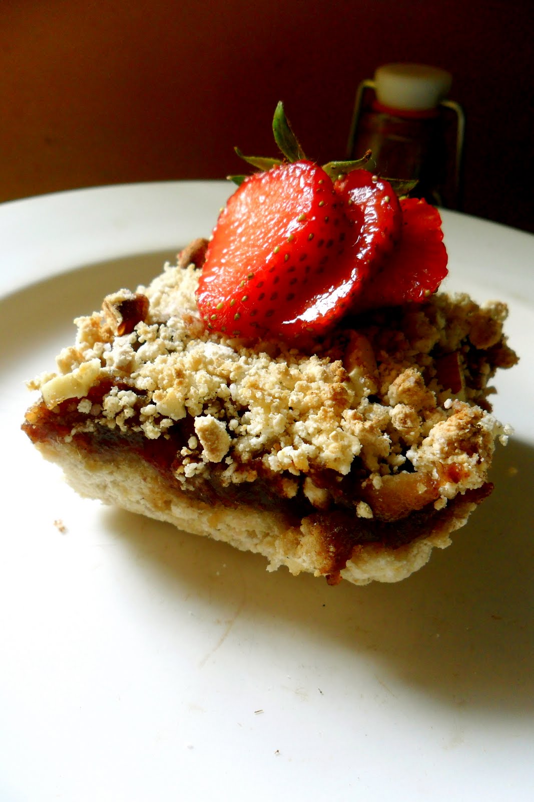Bake n' Beebz Gluten free and fat free Strawberry and Date crumble bars.