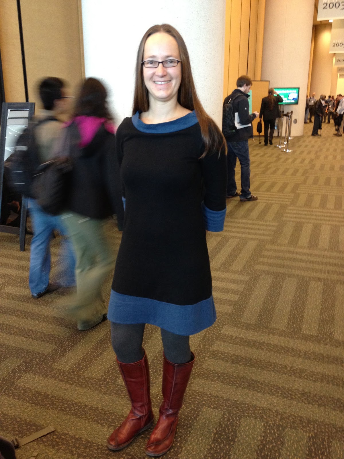 Presentation attire female image