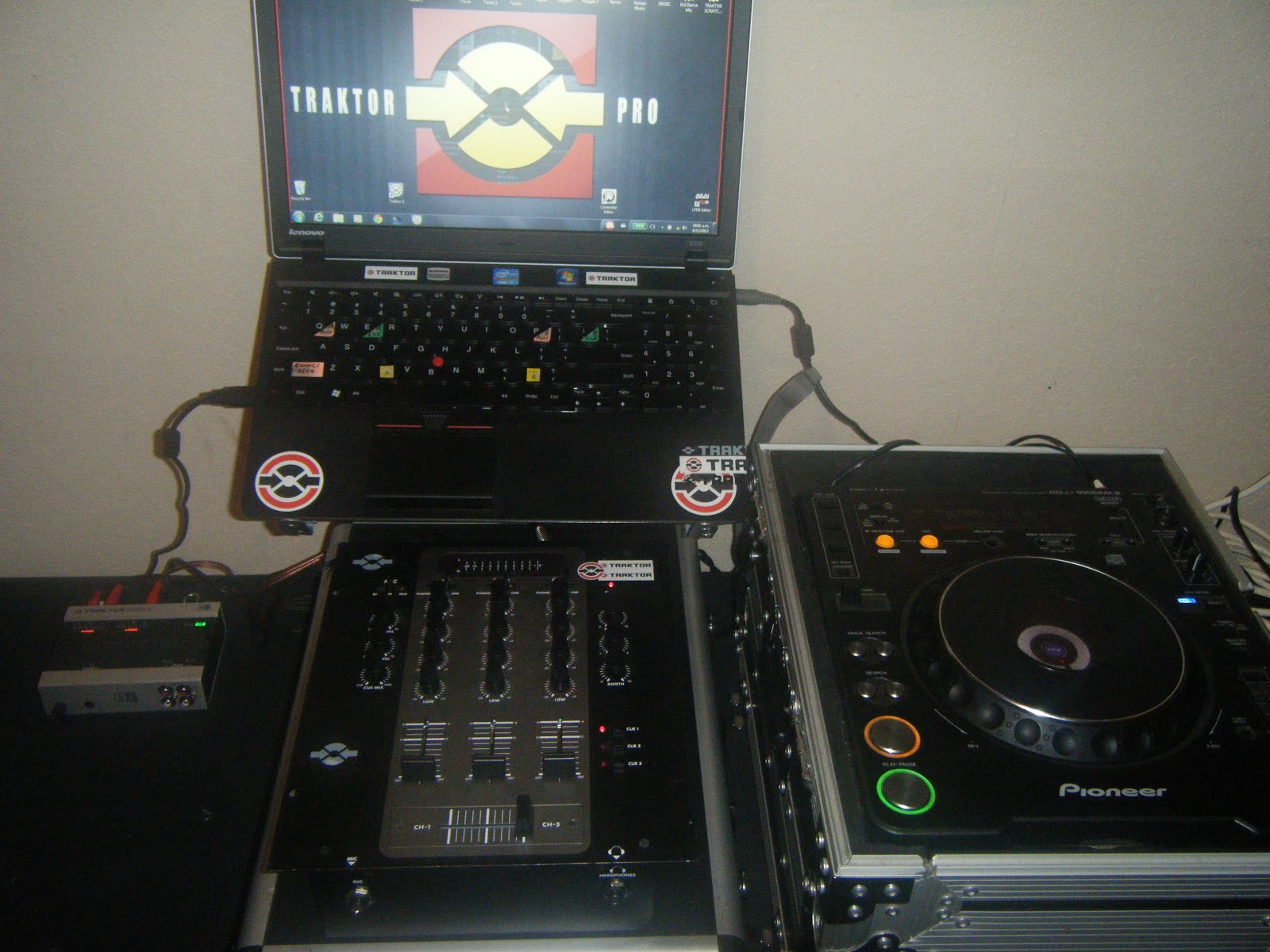 Traktor Scratch Pro 2 Single Timecode Two Decks Set Up