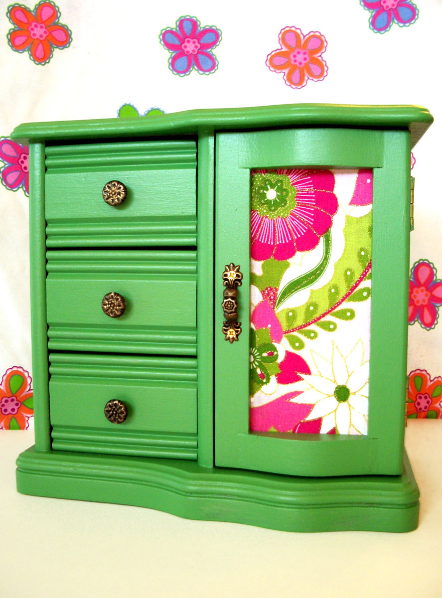 Lindsay Whipple Now: Hand Painted Jewelry Boxes are Here!