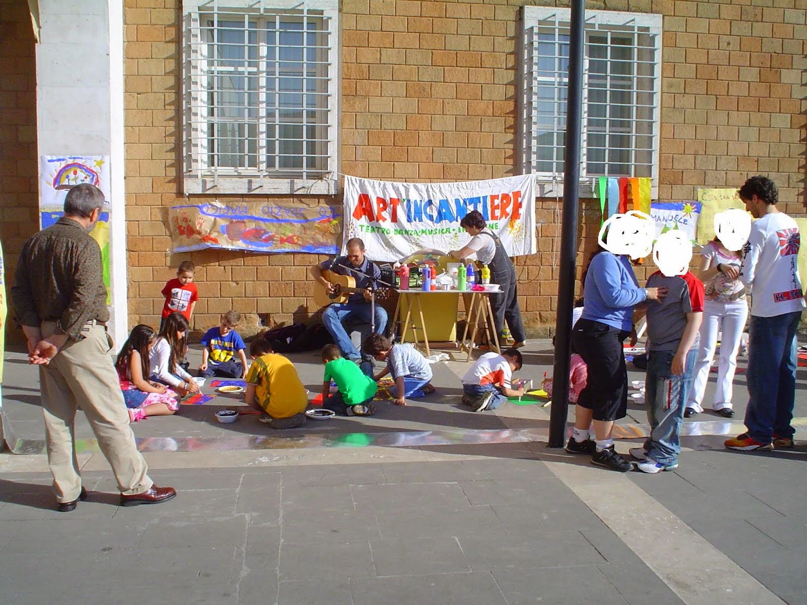 in piazza a Pomezia