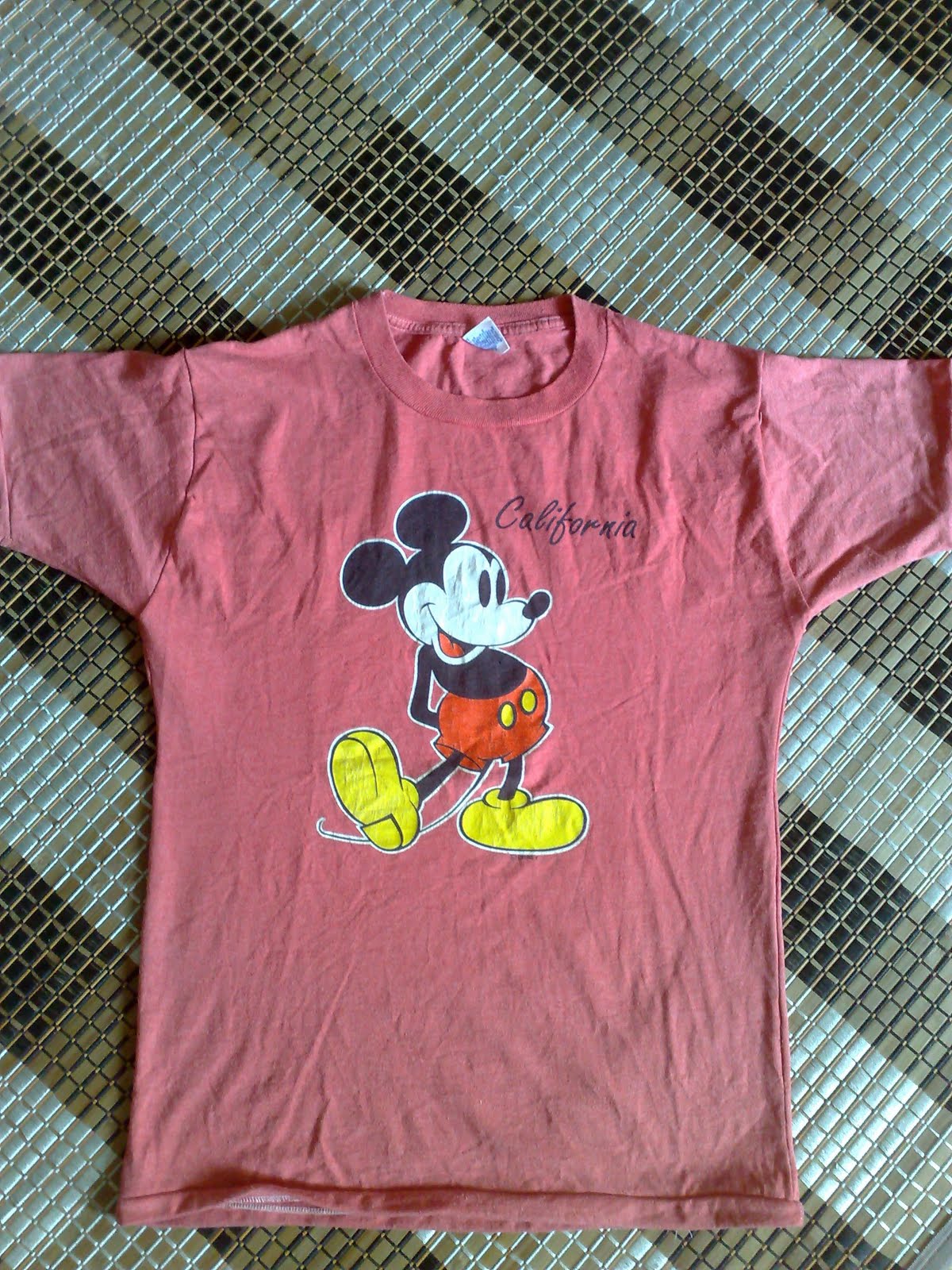 baju mickey vintage