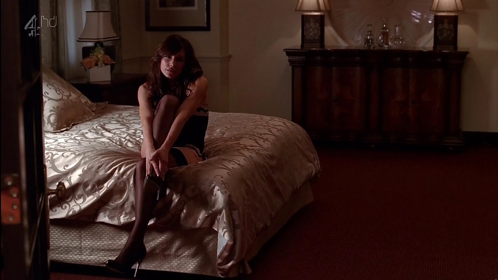 Обнаженная пилотка Кристы Аллен в журналах 16 фото эротики