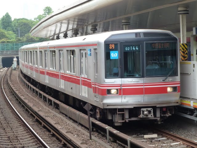 東京メトロ丸ノ内線　中野富士見町行き1　02系幕式(平日37本運行)