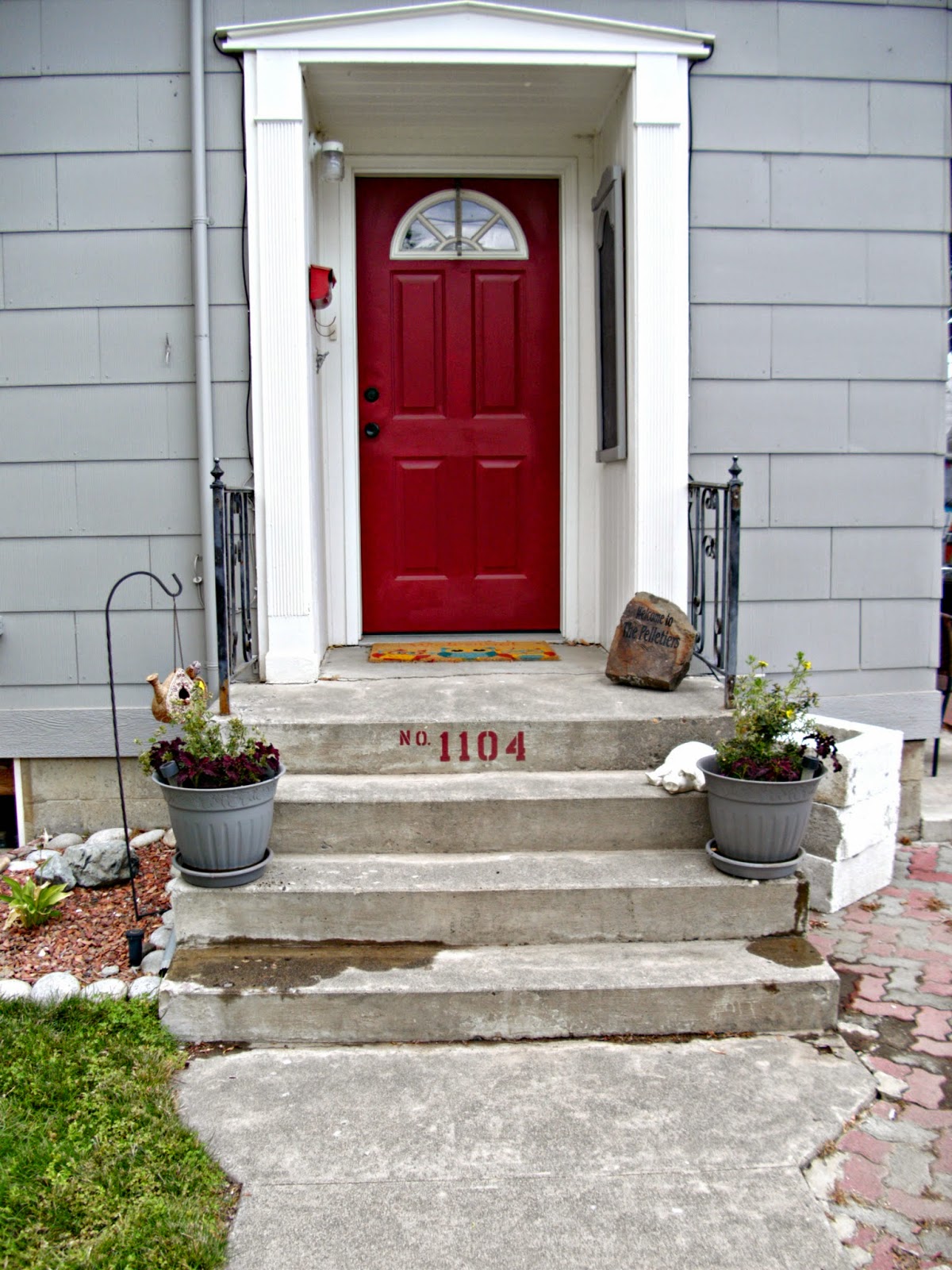 Front Stoop Makeover Weekend Yard Work Series Little Vintage Cottage