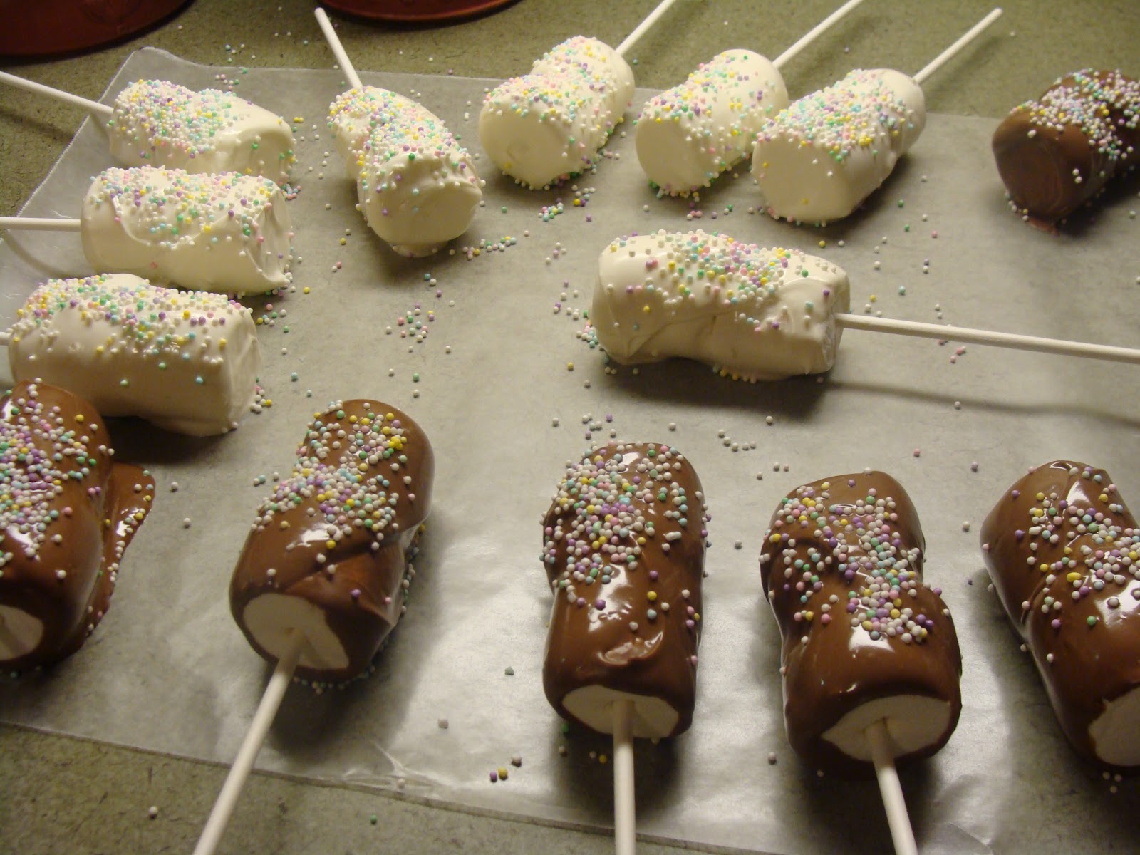 Kristi's Recipe Box ChocolateDipped Marshmallow Pops