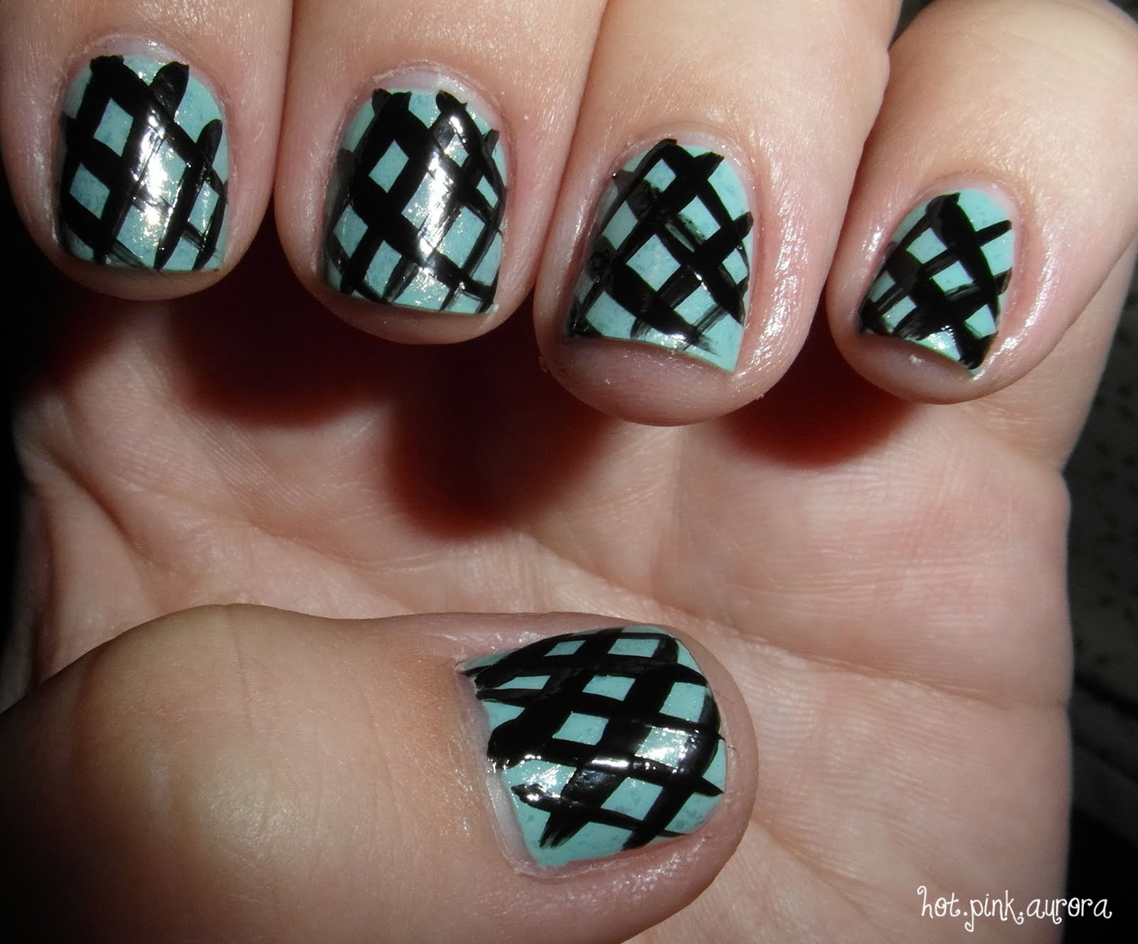 hotpinkaurora "For Audrey" Lattice Nail Art + Tutorial