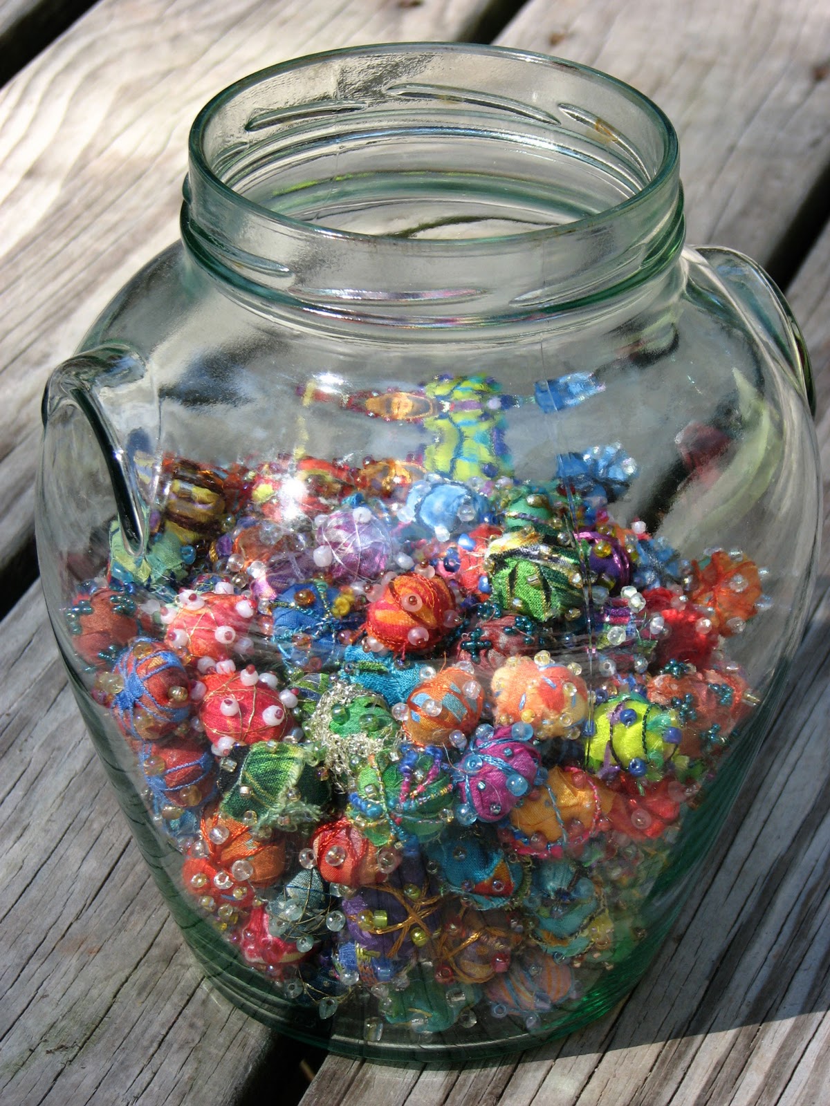 QuiltRobin Embellished Fabric Beads what glorious fun!