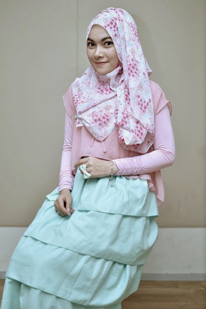 Tutorial Cara Berjilbab Scarf Bermotif Menutupi Dada Terbaru 2014 Tutorial Cara Berjilbab Scarf Bermotif Menutupi Dada Terbaru 2014