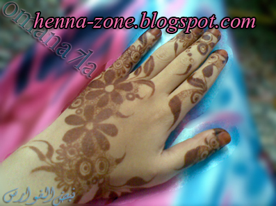 صور نقش حناء ناعم جدا في اليدين Henna-zone+521