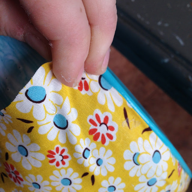 How to Make Over a Vintage Vinyl Set (using Spray Paint & Mod