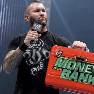 WWE RAW desde Chicago, Illinois When+Randy+Orton%27s+Expected+To+Cash+In+MITB+Contract