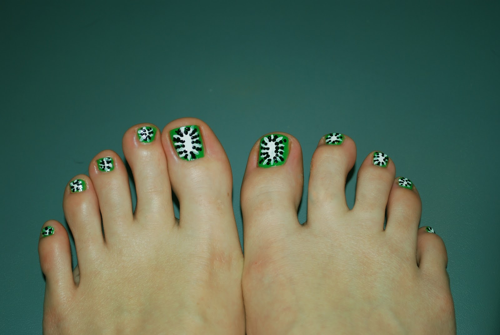 Kiwi Nail Art