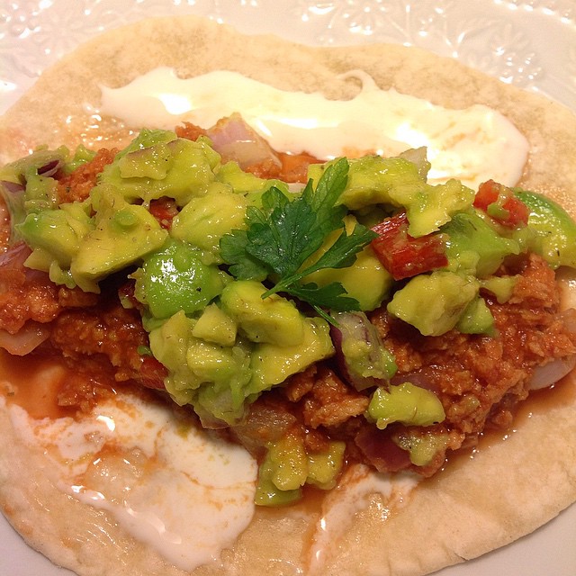 Chez Carolaine BURRITO VEGANO CON GUACAMOLE Y POROTOS NEGROS