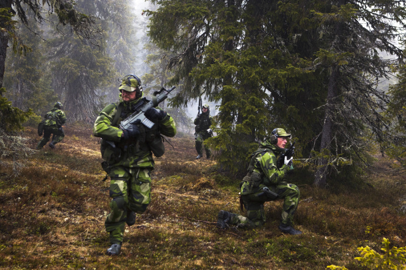 AK5 C G&G "Adoptez le style lapon!" The+Swedish+Army+Ranger+Battalion+in+Arvidsjaur%252C+have+the+soldiers+started+to+train+on+bare+ground+after+the+long+cold+winter.+Today+it%25E2%2580%2599s+the+turn+of+the+jaeger+platoon+battle+group+to+start+training+%2528+%25285%2529