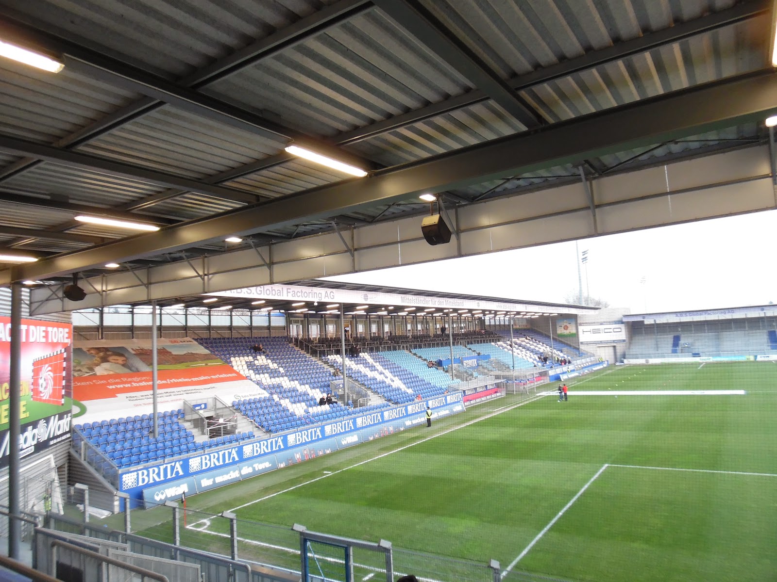 Damage In The Box!: SV WEHEN WIESBADEN (Brita Arena) 