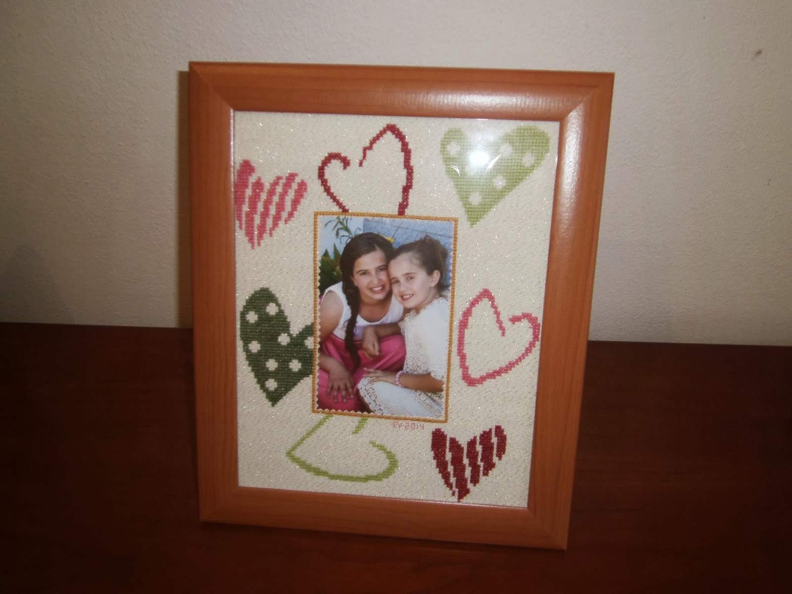 Bete Viana: MOLDURA EM PONTO CRUZ