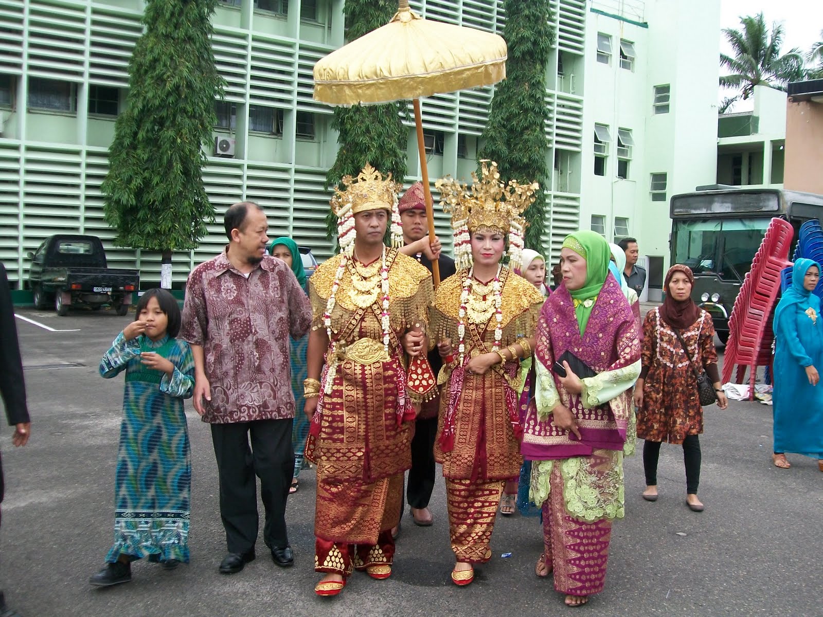 pakaian adat pengantin palembang 
