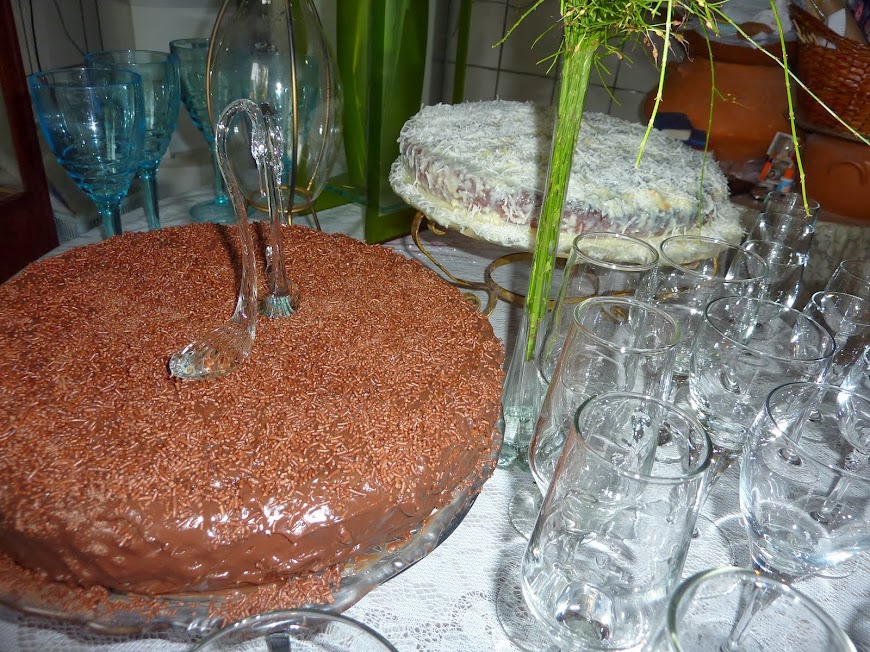 BOLO DE COCADA E CHOCOLATE COM CUPUAÇU