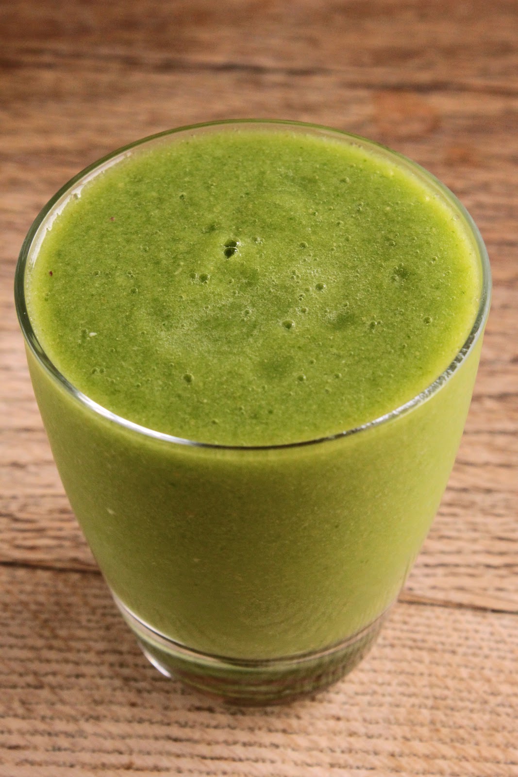 Ultimate green smoothie with honeydew melon