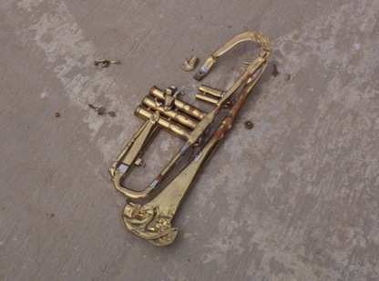 broken_trumpet.jpg