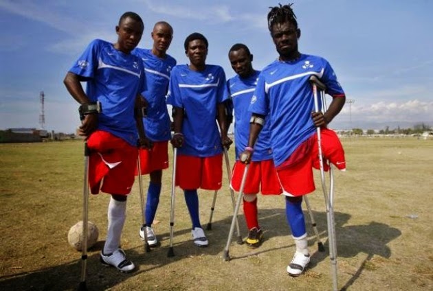 Discapacidad y salud Un equipo de fútbol de amputados entrena en Ghana