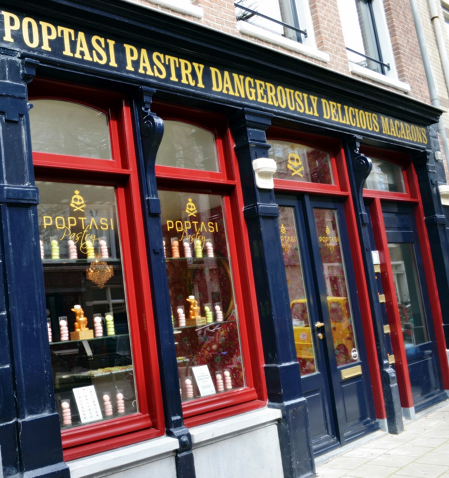 Kell's Kitchen Cake and the City Poptasi Pastry in Amsterdam