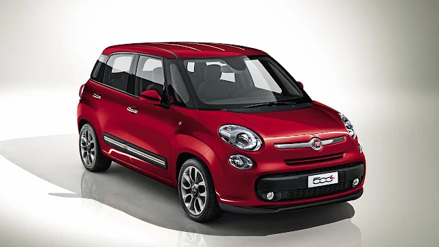 Fiat 500L front red