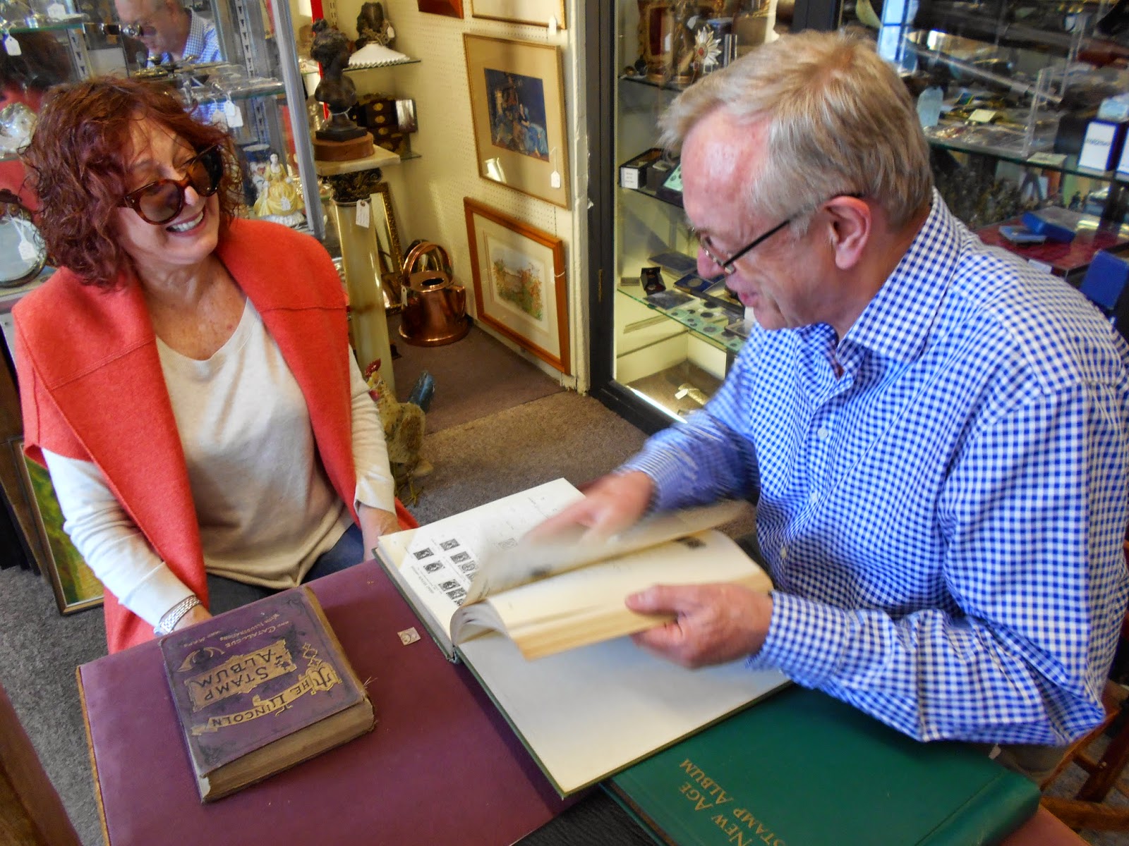 Hungerford Arcade Postcard Valuation Day A Success Wallingford Arcade